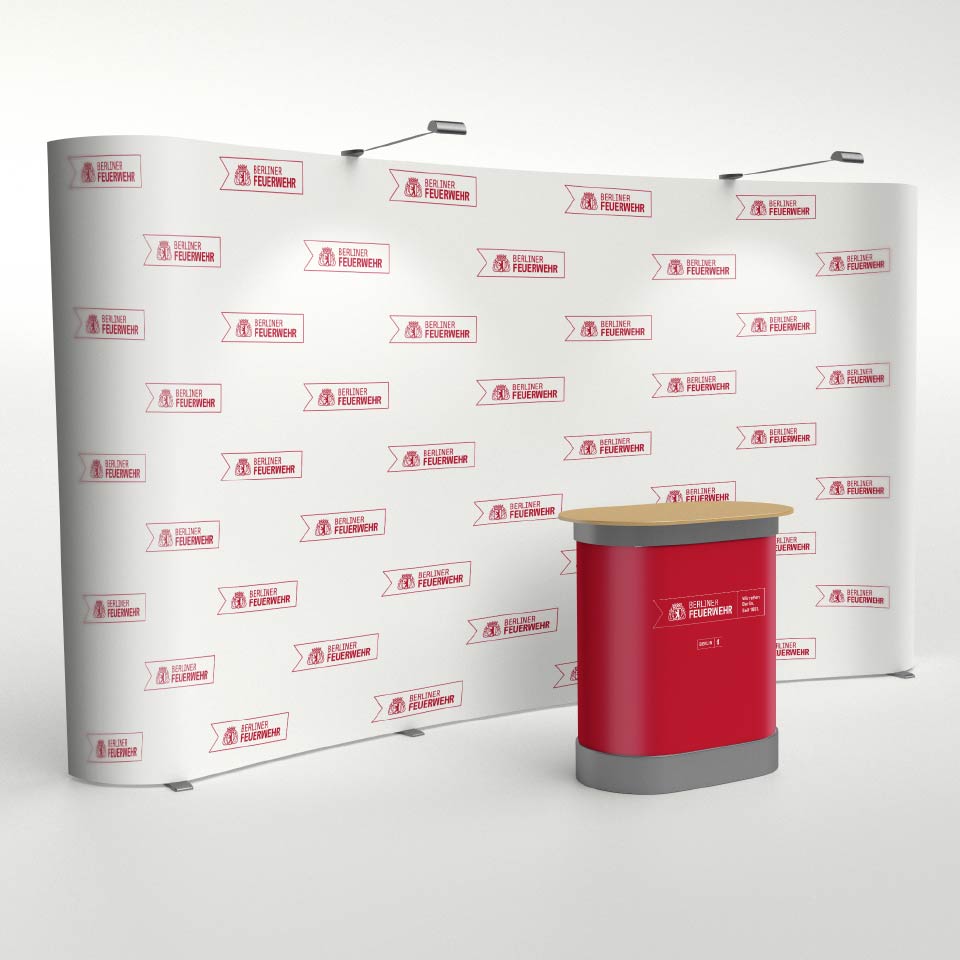 Curvedwand mit dem Logo der Berliner Feuerwehr 